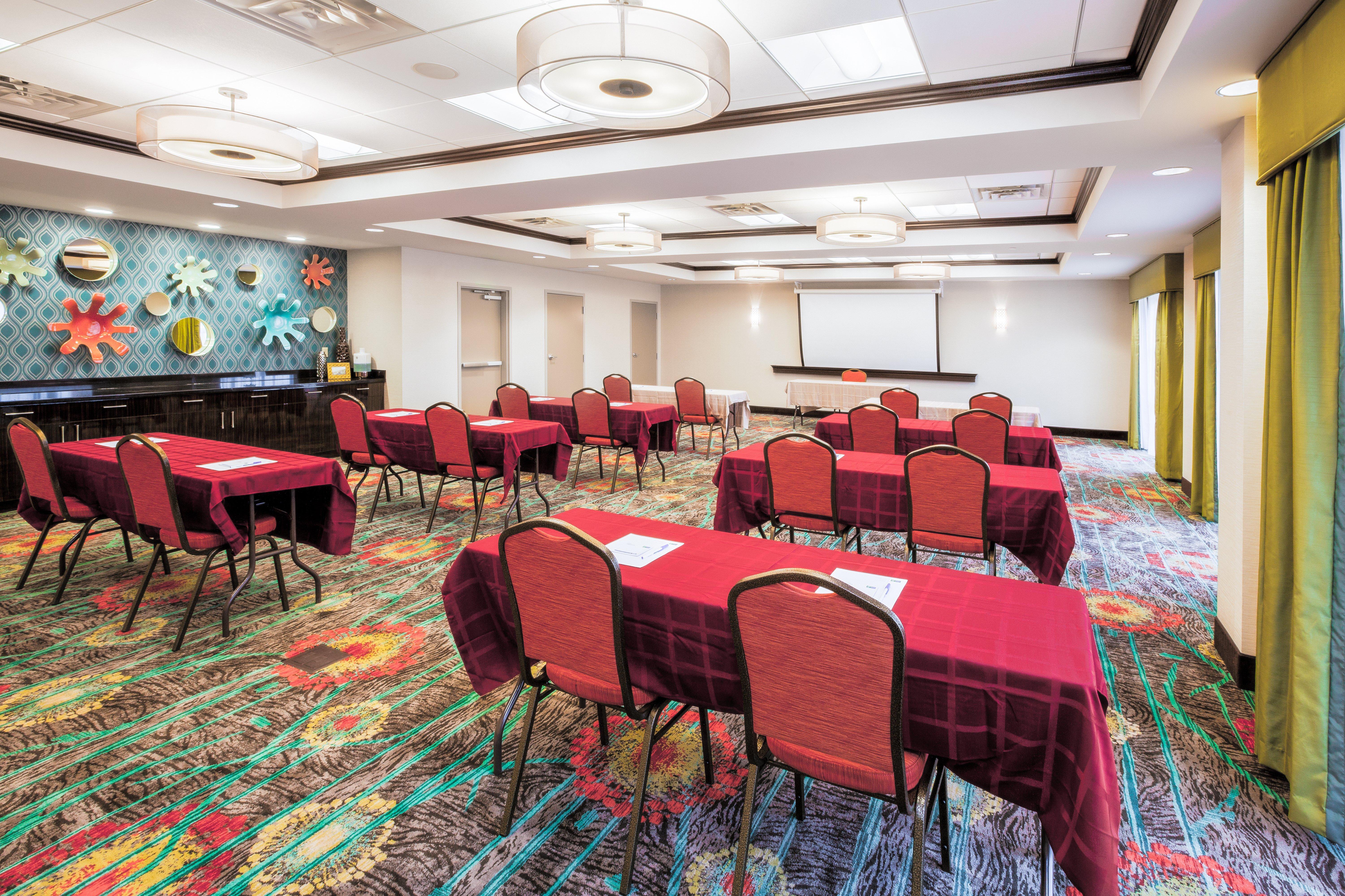 Holiday Inn Express & Suites Eureka By Ihg Extérieur photo