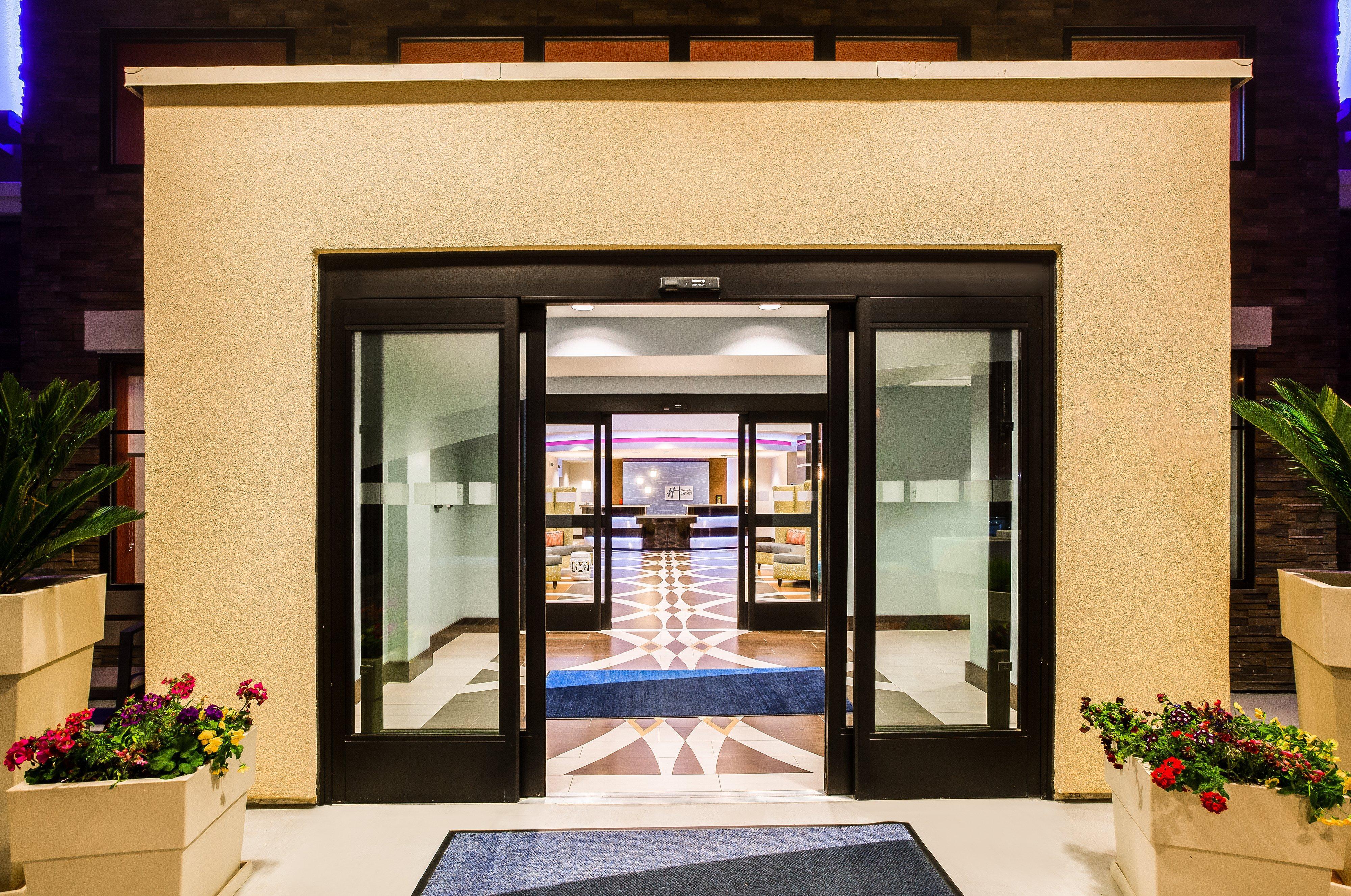 Holiday Inn Express & Suites Eureka By Ihg Extérieur photo