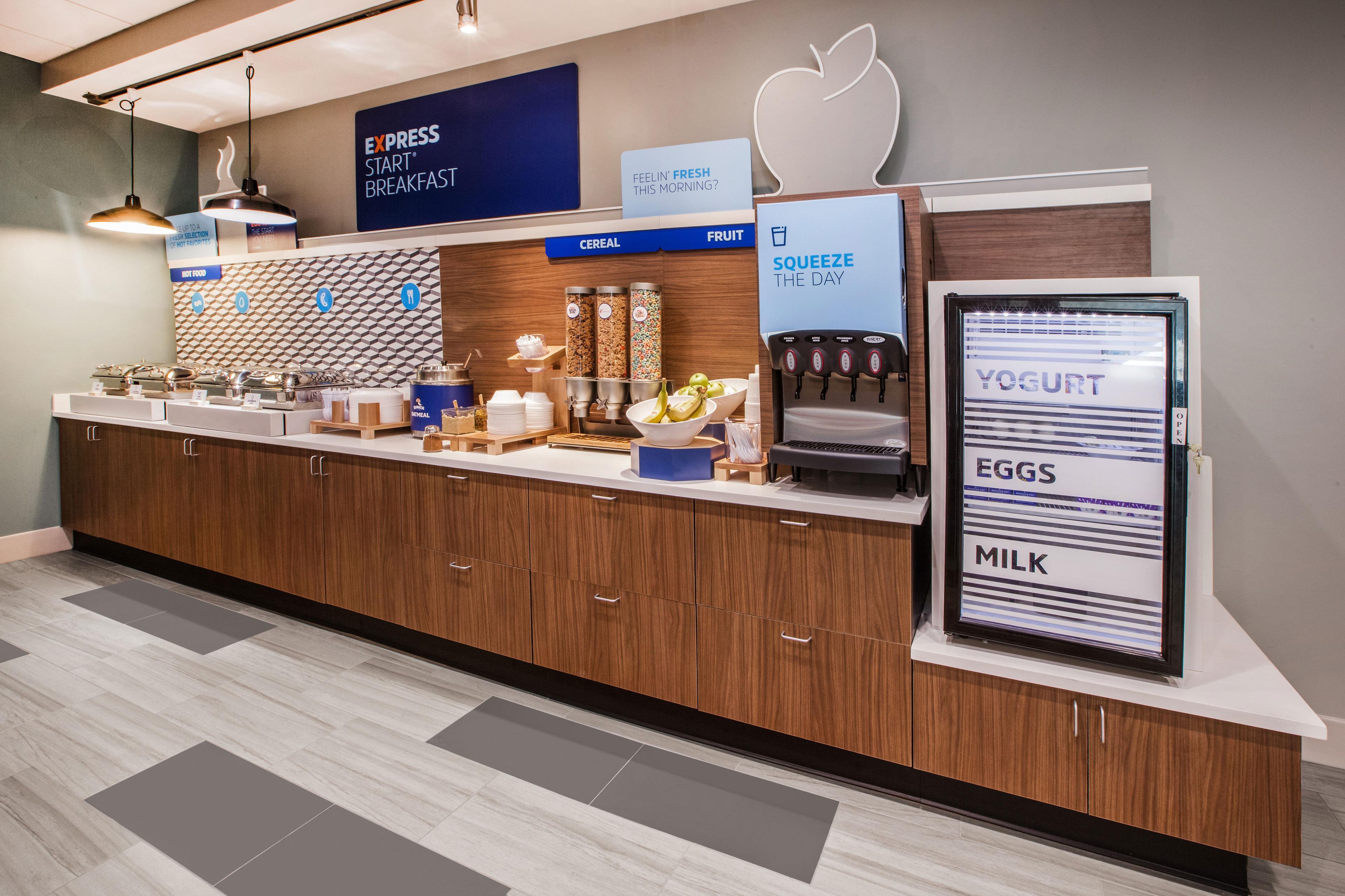 Holiday Inn Express & Suites Eureka By Ihg Extérieur photo